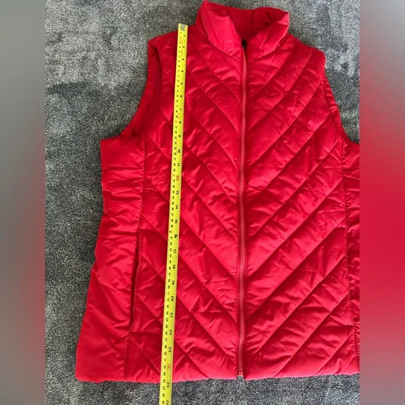 Lands' End Men’s Red Outdoor Warm Puffer Vest Quilted Packable, Size Medium - Picture 8 of 8